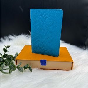 🌸SOLD🌸 Louis Vuitton Taurillon Pocket Organizer